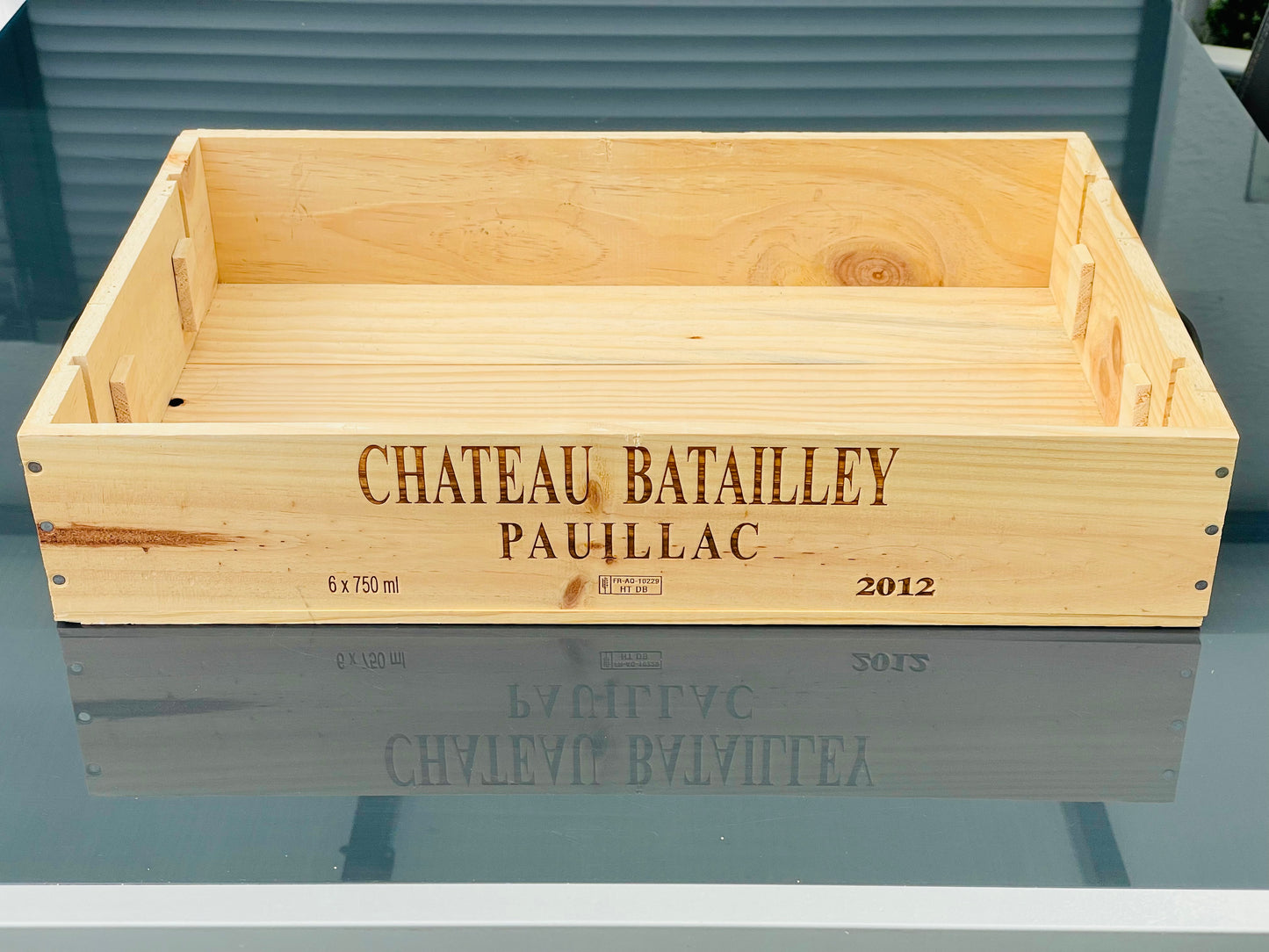 Handgefertiges Holztablett aus OHK Weinkiste Chateau Batailley mit Griffen