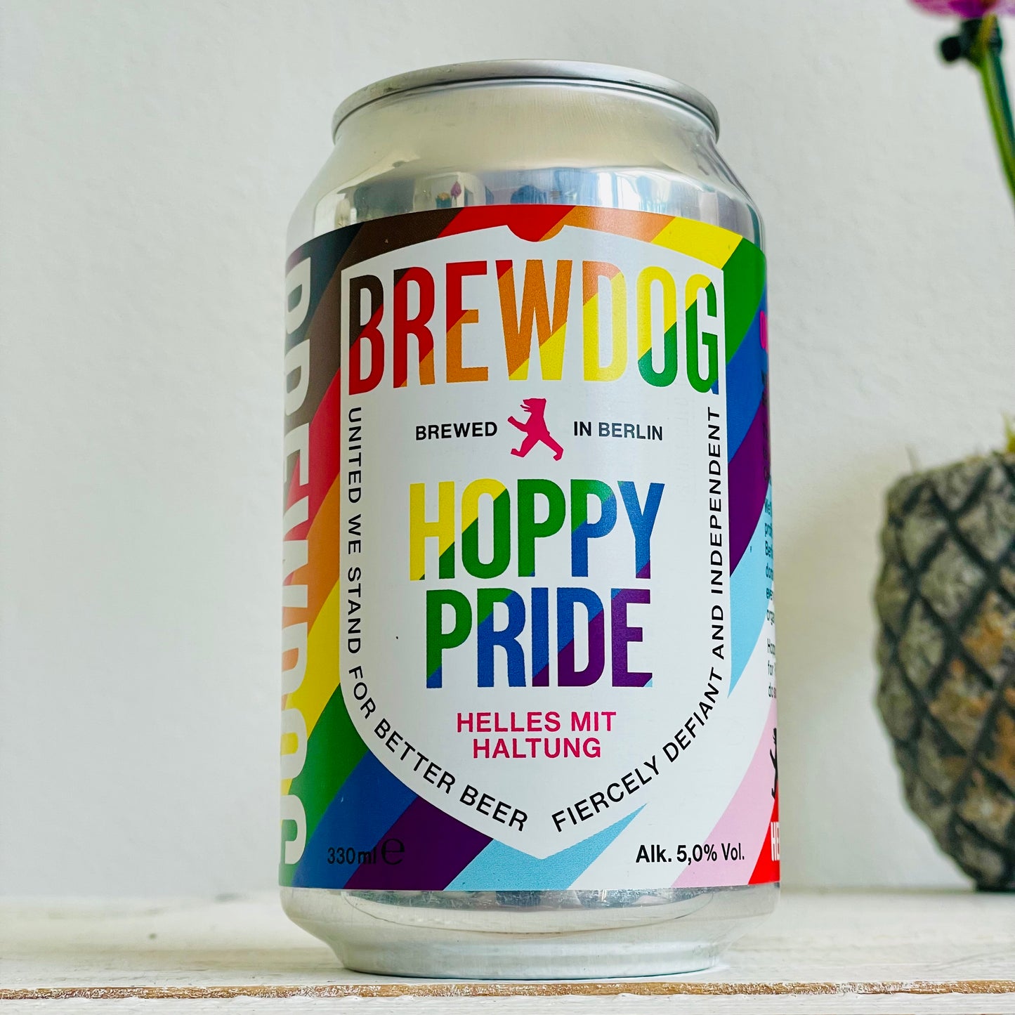 Kerze HOPPY PRIDE Helles mit Haltung Brewdog